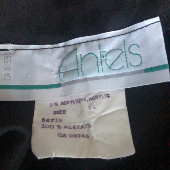 Velvet/Satin Black Dress - Picture 5 of 7